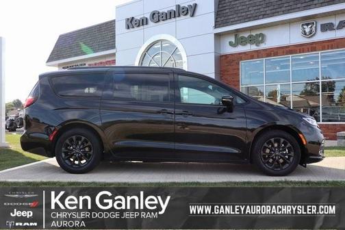 2021 Chrysler Pacifica Touring
