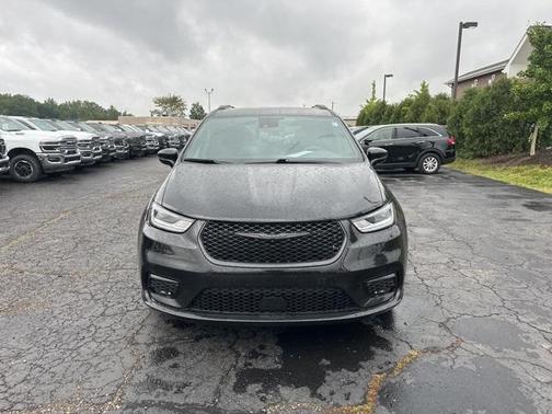 2021 Chrysler Pacifica Touring