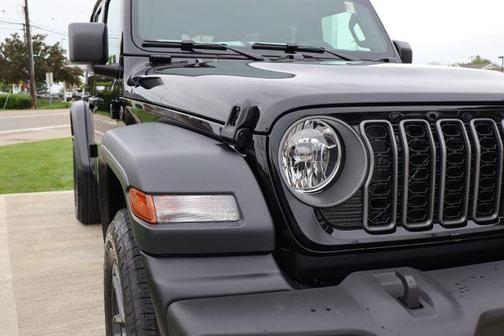 Black Clearcoat 2026 Jeep Wrangler Sport