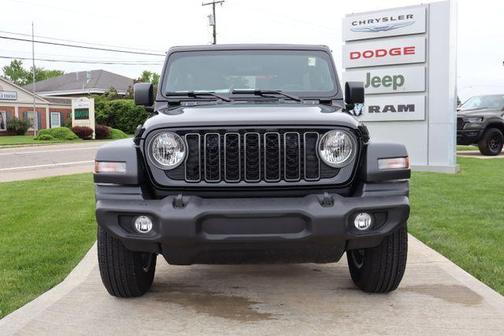 Black Clearcoat 2026 Jeep Wrangler Sport
