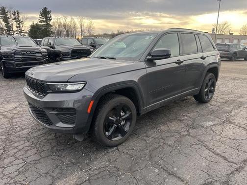 2024 Jeep Grand Cherokee Laredo