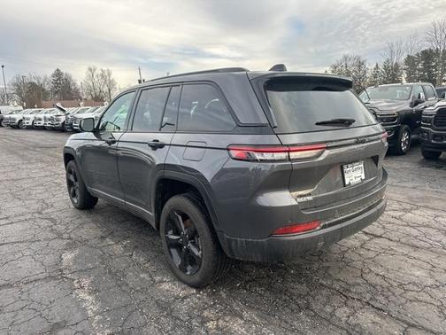 2024 Jeep Grand Cherokee Laredo