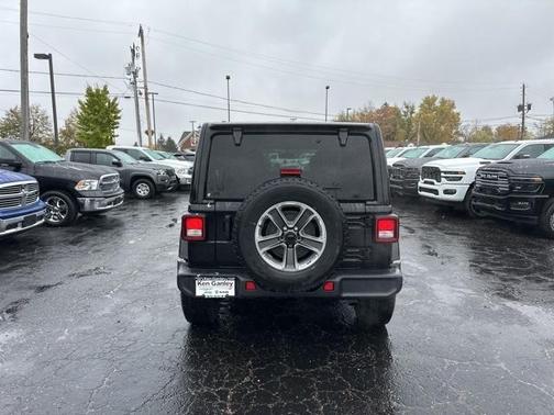 2022 Jeep Wrangler Unlimited Sahara