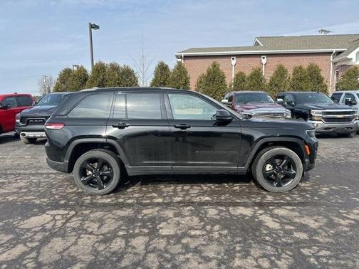 2024 Jeep Grand Cherokee Laredo