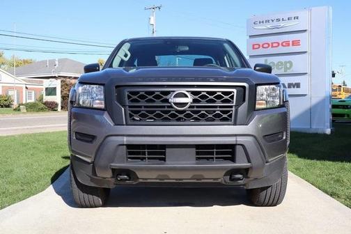 2022 Nissan Frontier S