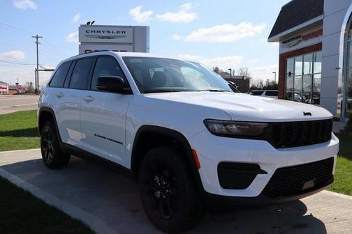 2025 Jeep Grand Cherokee Laredo
