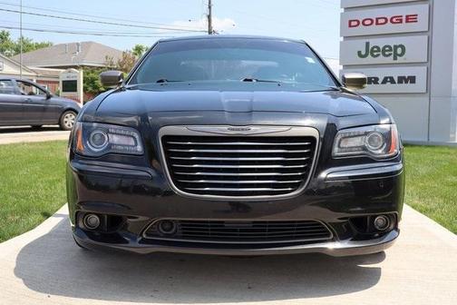 2013 Chrysler 300C Varvatos Collection