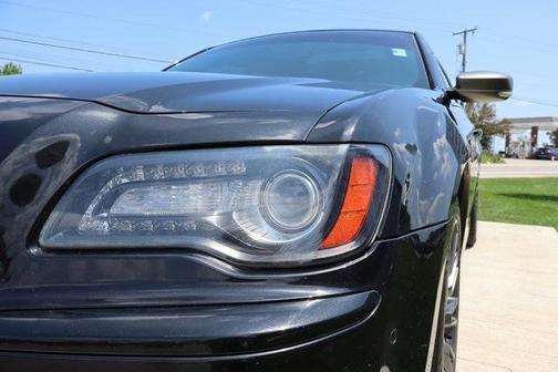 2013 Chrysler 300C Varvatos Collection