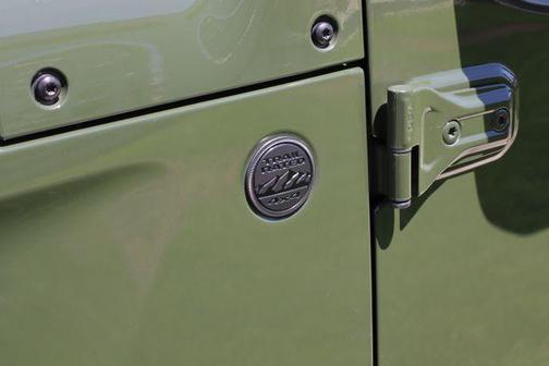 Sarge Green Clearcoat 2023 Jeep Gladiator Sport