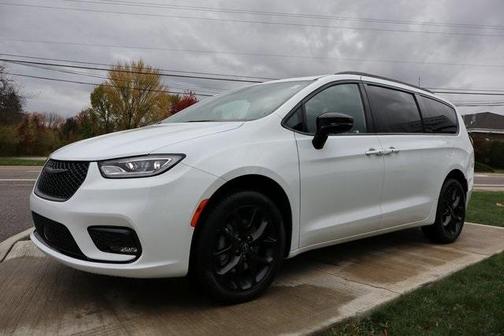 2026 Chrysler Pacifica Limited