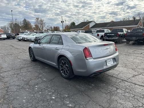 2018 Chrysler 300 S