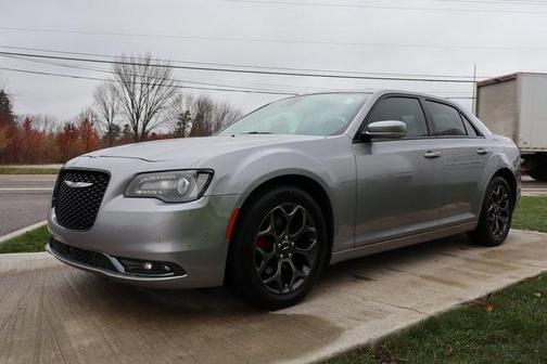 2018 Chrysler 300 S