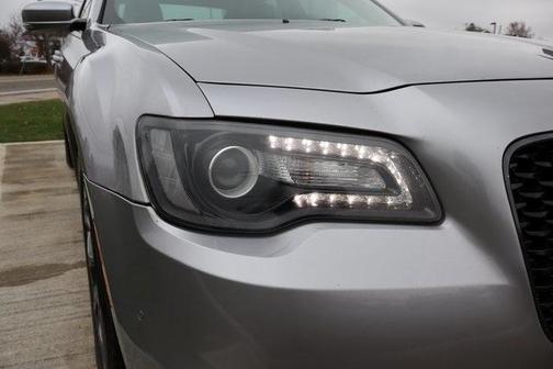 2018 Chrysler 300 S