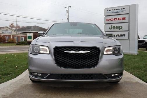 2018 Chrysler 300 S