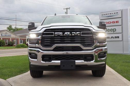 Bright White Clearcoat 2026 RAM 3500 Big Horn