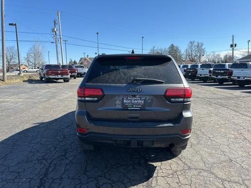 2016 Jeep Grand Cherokee Laredo