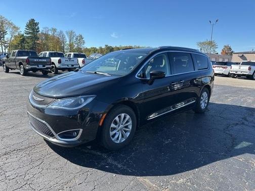 2018 Chrysler Pacifica Touring-L