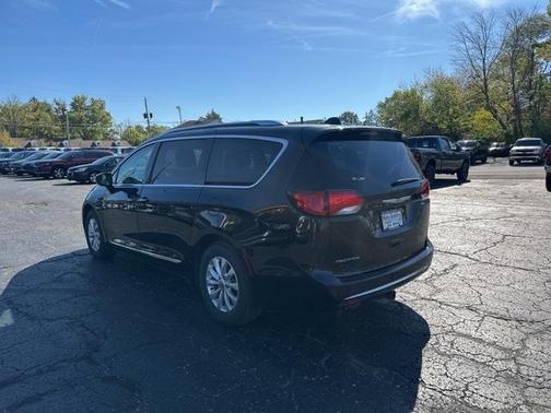 2018 Chrysler Pacifica Touring-L