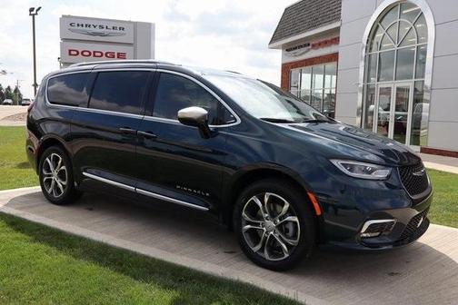 2025 Chrysler Pacifica Pinnacle