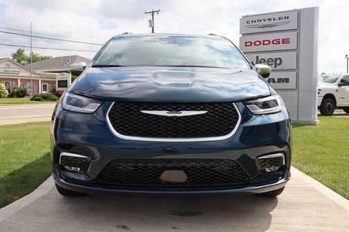 2025 Chrysler Pacifica Pinnacle