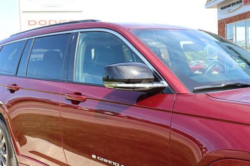 Velvet Red Pearlcoat 2025 Jeep Grand Cherokee L Overland