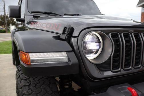 Granite Crystal Clearcoat Metallic 2025 Jeep Wrangler Rubicon
