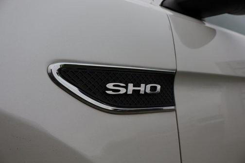 2016 Ford Taurus SHO