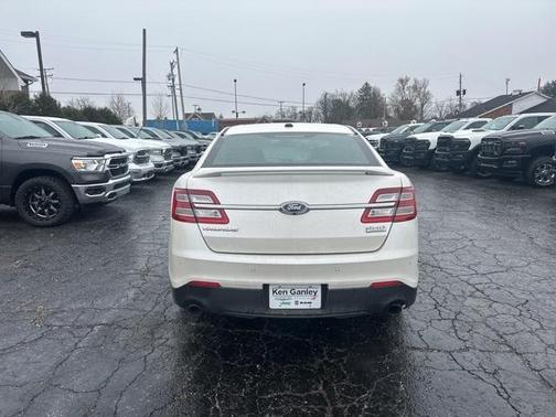 2016 Ford Taurus SHO