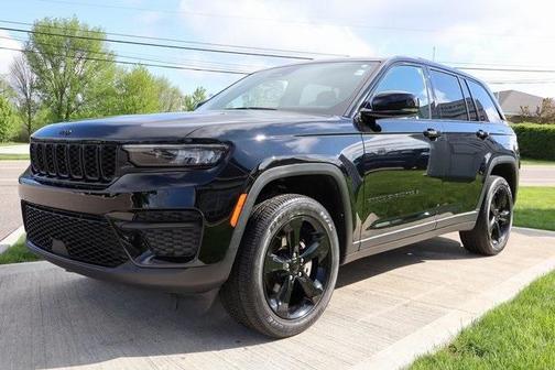 2023 Jeep Grand Cherokee Altitude