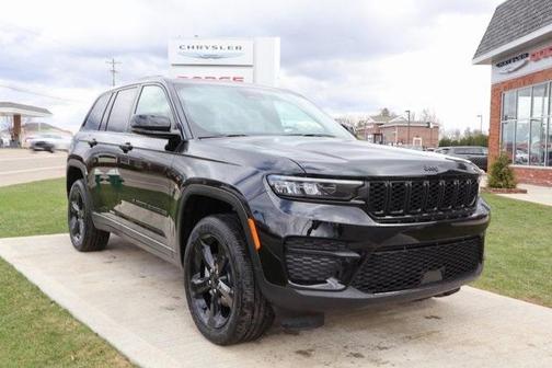 2025 Jeep Grand Cherokee Laredo