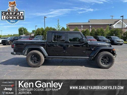 Black Clearcoat 2022 Jeep Gladiator Sport
