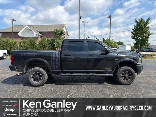 Brilliant Black Crystal Pearlcoat 2018 RAM 2500 Power Wagon