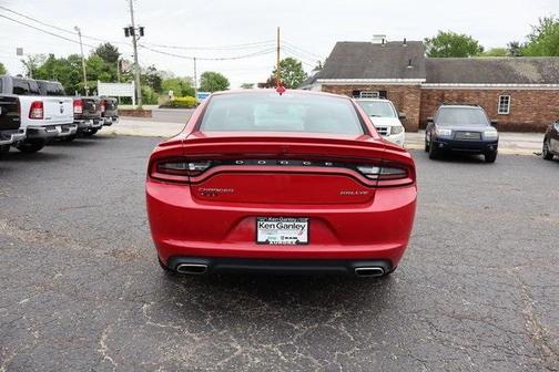 2016 Dodge Charger SXT