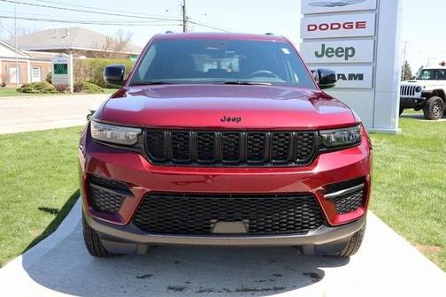 2025 Jeep Grand Cherokee Laredo