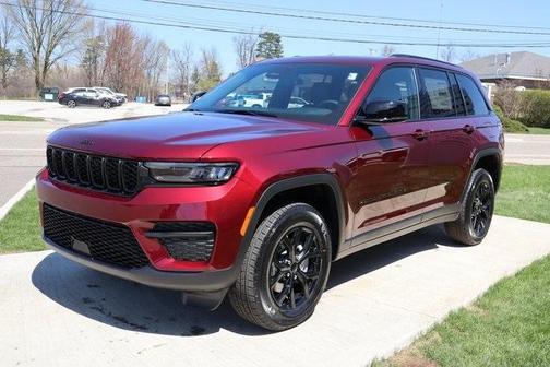 2025 Jeep Grand Cherokee Laredo