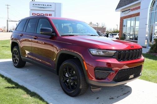 2025 Jeep Grand Cherokee Laredo