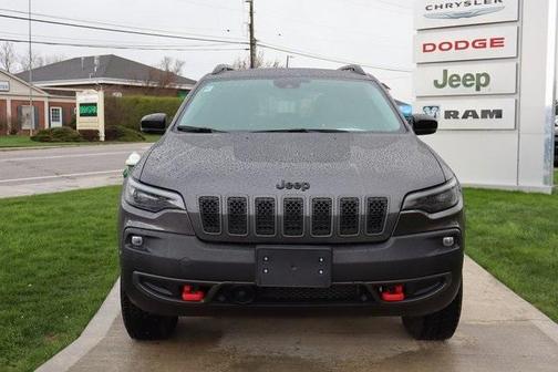 2023 Jeep Cherokee Trailhawk