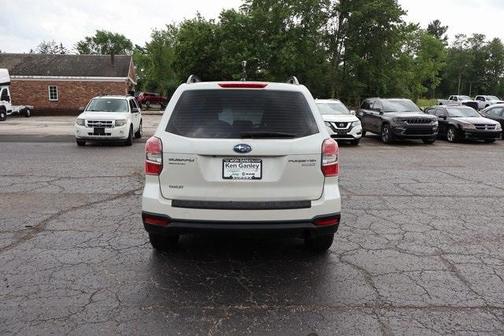2015 Subaru Forester 2.5i
