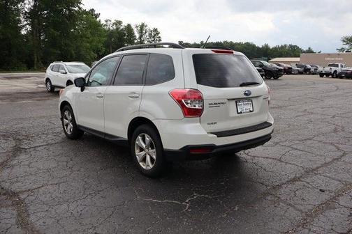 2015 Subaru Forester 2.5i
