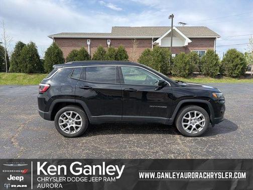 Diamond Black 2022 Jeep Compass Latitude Lux