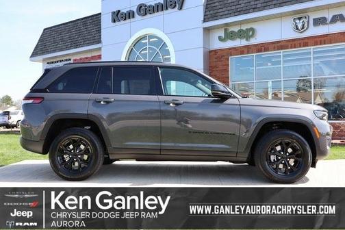 2025 Jeep Grand Cherokee Laredo