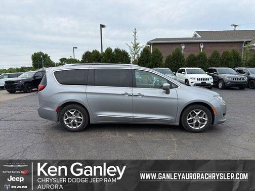 Billet Silver Metallic Clearcoat 2018 Chrysler Pacifica Limited