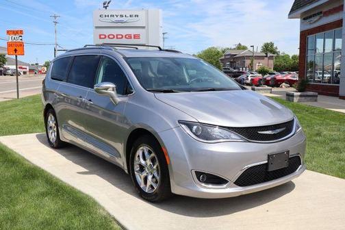 Billet Silver Metallic Clearcoat 2018 Chrysler Pacifica Limited