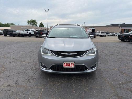 Billet Silver Metallic Clearcoat 2018 Chrysler Pacifica Limited
