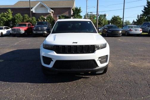 2024 Jeep Grand Cherokee Laredo