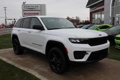 2025 Jeep Grand Cherokee Laredo