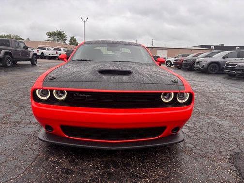Go Mango! 2023 Dodge Challenger R/T