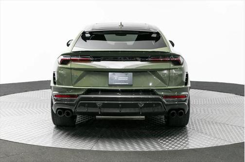 2024 Lamborghini Urus Performante