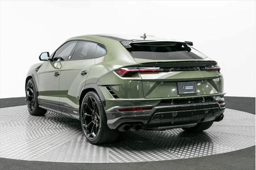 2024 Lamborghini Urus Performante