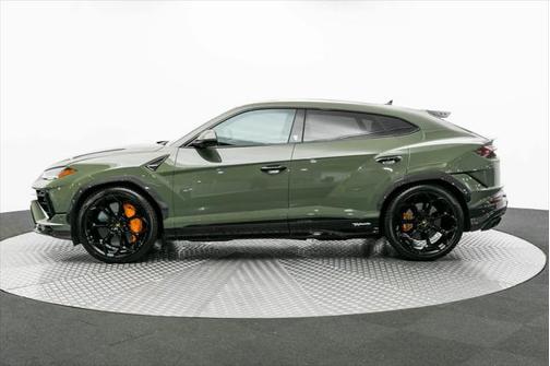 2024 Lamborghini Urus Performante